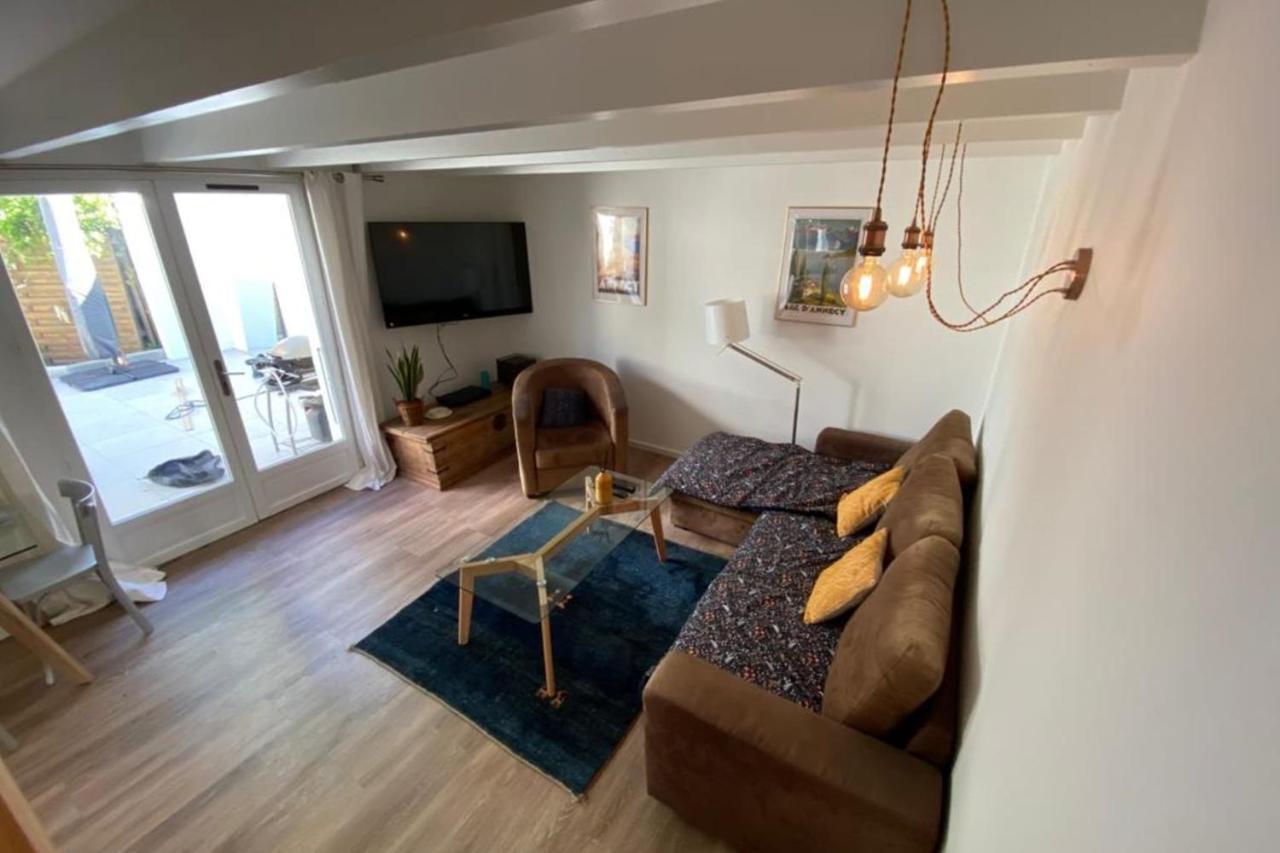 Tiny House - Town House In The Centre Of Annecy Terrace & Air Conditioning מראה חיצוני תמונה