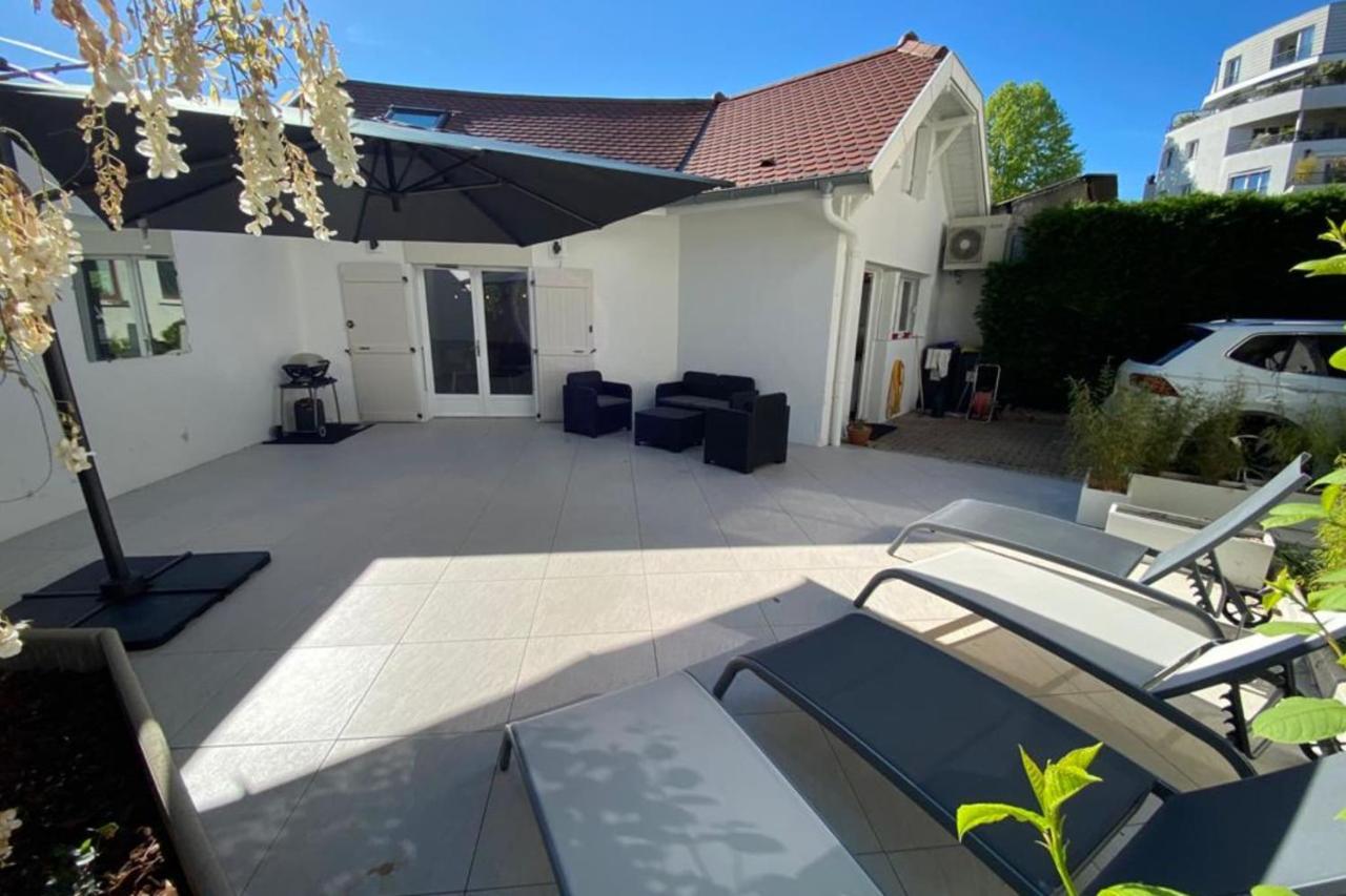 Tiny House - Town House In The Centre Of Annecy Terrace & Air Conditioning מראה חיצוני תמונה